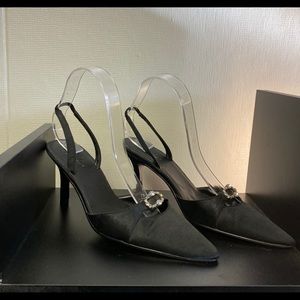 JACQULINE FARRER  Black Kitten Pump w/ Rhinestones